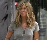 La belle Jennifer Aniston très généreuse pour Haïti...