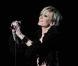 Quand Patricia Kaas fait sa diva pour le James Bond Roger Moore !