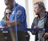 Britney Spears se rend à Miami, le 28 janvier 2010, pour poursuivre l'enregistrement de son 7e album.  