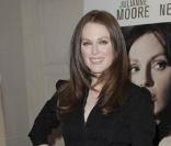 Julianne Moore, lundi 8 février, à l'hôtel George V, à Paris, venue présenter leur nouveau film  Chloe .