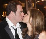John Travolta et Kelly Preston à l\'occasion de l\'avant-première de <i>From Paris with Love</i>, à l\'UGC Normandie, sur les Champs-Elysées, à Paris, le 11 février 2010.