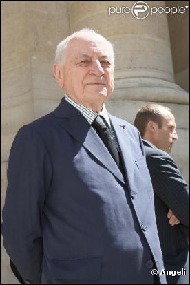 Pierre Bergé se réjouit dans le  Parisien  d'être attaqué en juste par l'AFM, le 12 février 2010 !