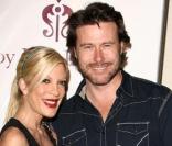 Tori Spelling, plus en forme, et Dean McDermott au 7ème anniversaire de la boutique Belle Gray à Sherman Oaks le 12 février 2010 