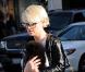 La métamorphose de Kelly Osbourne : Le 19 décembre 2009, Kelly affiche des gambettes très amincies et un look de it-girl... glamour et rock'n'roll !