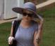 La métamorphose de Kelly Osbourne : Le 12 décembre 2009, la fille d'Ozzy et Sharon Osbourne est trop craquante dans un look parfaitement étudié et très... Hollywoodien !