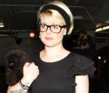 La métamorphose de Kelly Osbourne : En janvier 2010, Kelly est ravissante, elle a littéralement fondu mais a gardé son sens de la mode !
