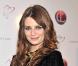 Mischa Barton, toujours plantureuse... vous montre ses talents cachés !
