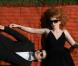 Shirley Manson et Elijah Wood forment un couple inénarrablement voluptueux pour la campagne 2010 Oliver Peoples. De quoi nous sauver de l'ennui...
