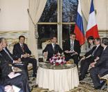 Nicolas Sarkozy reçoit Dmitri Medvedev et son épouse Svetlana. 02/03/2010