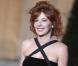 Mylène Farmer : sa magnifique chute à l'Elysée lui vaut... un orteil cassé !