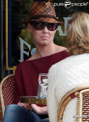Katherine Heigl va déjeuner avec sa mère au restaurant (5 mars à Los Feliz)