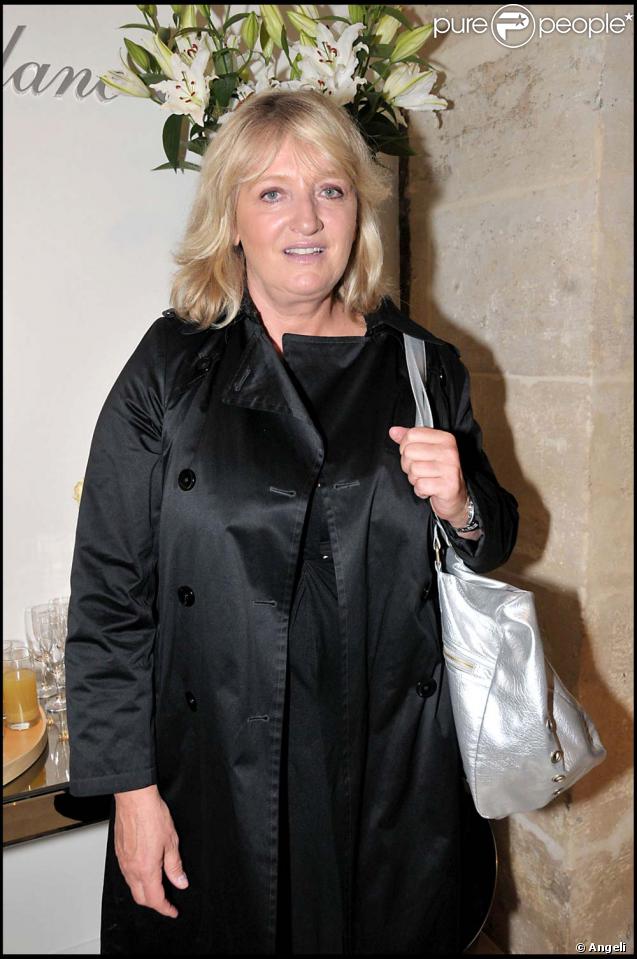 Charlotte de Turckheim raconte ses mariages dans  Point de vue , mars 2010 !