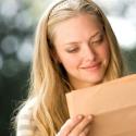 La ravissante Amanda Seyfried vous dévoile... ses dix conseils essentiels en amour !