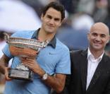 Le 12 mars 2010, l\'événement Hit for Haïti au profit des populations haïtiennes, à Indian Wells, a pu compter sur Roger Federer et Andre Agassi<br />