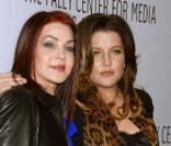 Lisa-Marie Presley et sa mère Priscilla Presley en mars 2008 