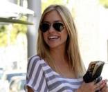 Kristin Cavallari sortant d'un restaurant à Beverly Hills après avoir tourné une scène pour The Hills, le 17 mars 2010