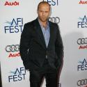 Découvrez Jason Statham en tueur à gages et... donneur de leçons très musclé !
