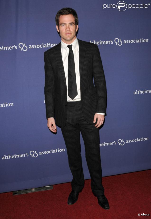 Chris Pine lors du gala de charité 'A Night at Sardi's' à Los Angeles le 18 mars 2010