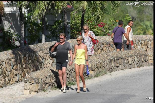 Johnny Hallyday et Laeticia à Saint-Barthélémy, le 16 mars 2010.