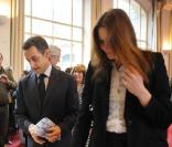 Nicolas Sarkozy et Carla Bruni ont voté au lycée La Fontaine à Paris (XVIe arrondissement) le 21 mars 2010 pour le second tour des élections régionales