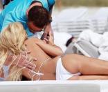 La classieuse Shauna Sand sur une plage de South Beach, à Miami, le 24 mars 2010.