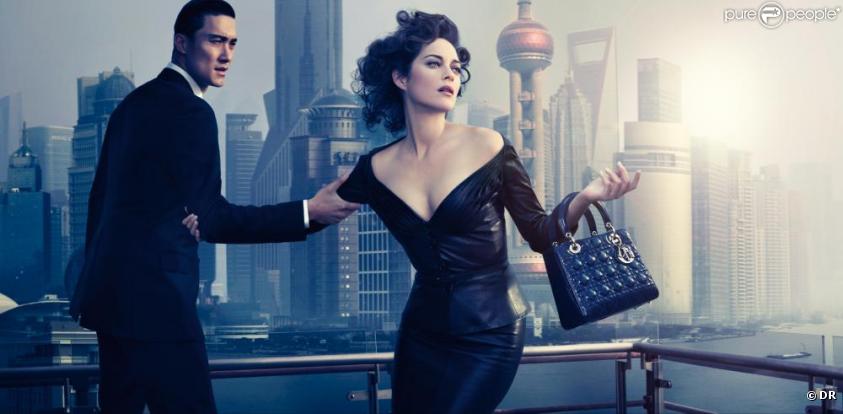 Marion Cotillard dans la campagne Lady Blue