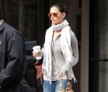 Katie Holmes à New York, le 6 avril 2010