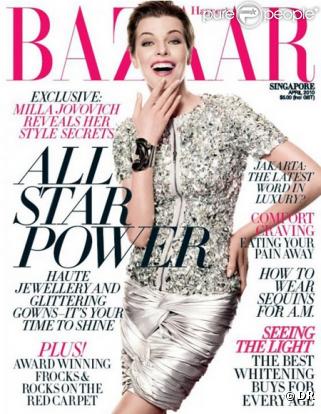 Milla Jovovich en couverture du  Harper's Bazaar  Singapour du mois d'avril