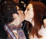 Lisa Cholodenko et Julianne Moore, à l\'occasion de la présentation de <i>The Kids are All Right</i>, lors de la 60e Berlinale, en février 2010.<br />