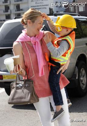 Kelly Rutherford et son fils Hermès à Beverly Hills, le 14 avril 2010