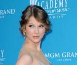 Taylor Swift à la cérémonie des Academy of Country Music Awards, à Las Vegas le 18 avril 2010 !