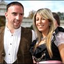 Quel avenir pour Franck Ribéry après l'affaire de proxénétisme touchant l'équipe de France ? Sa femme le soutient ! (réactualisé)