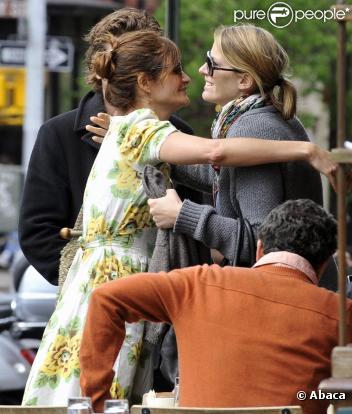 Helena Christensen dans les rues de NEw york le 20 avril 2010