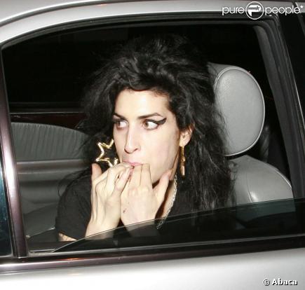 Amy Winehouse aurait-elle retrouvé ses vieux démons ?