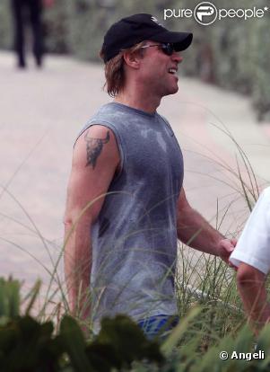 Jon Bon Jovi fait son jogging avant le concert du soir, à Miami, le 21 avril 2010 !