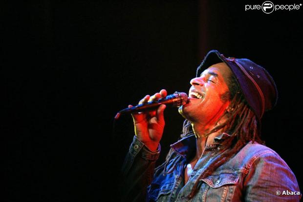 Yannick Noah renforce ses liens avec Sony Music France pour l'avenir de sa carrière de chanteur