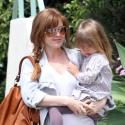 Isla Fisher : Alors que son joli bidon s'arrondit, sa petite Olive profite de ses derniers moments... d'exclusivité !