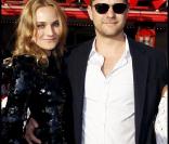 Diane et Joshua Jackson, en amoureux, au défilé Croisière 2010-2011 de la maison CHANEL, à Saint-Tropez.  