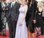 Liya Kebede et Edward Hogg lors de la montée des marches le 13 mai 2010 à Cannes.