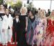 L'équipe du film de Mathieu Amalric lors de la montée des marches du film Tournée le 13 mai à Cannes