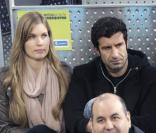 Luis Figo et sa femme Helen Svedin assistent à la rencontre opposant Rafael Nadal à l'Ukrainien Dolgopolov, le 12 mai 2010 lors du tournoi de Madrid