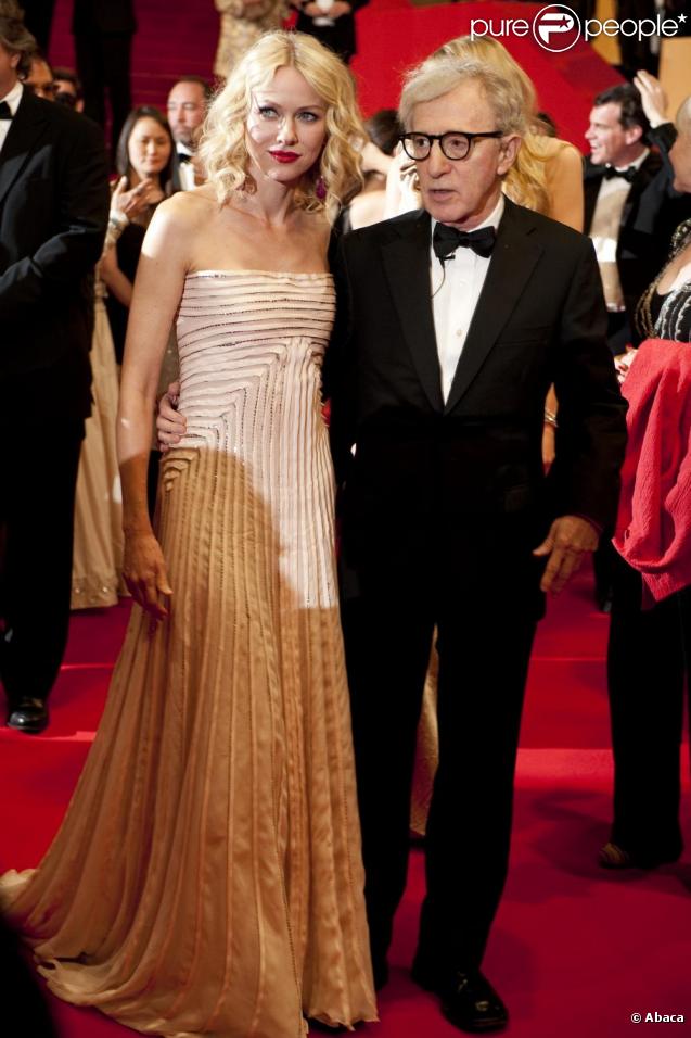 Naomi Watts et Woody Allen sur le tapis rouge du Festival de Cannes, avant la projection de You Will Meet A Tall Dark Stranger, le 15 mai 2010