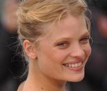 Cannes 2010 - Mélanie Thierry plus divine que jamais au côté d'un Gaspard Ulliel très séduisant...