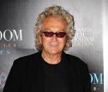 Luc Plamondon pose lors d'une soirée au VIP Room à Cannes durant le 63ème Festival de Cannes le 16 mai 2010