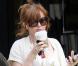 Isla Fisher : En attendant bébé, elle se dope au café !