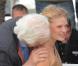 Un tourbillon de bisous souffle sur Cannes... Mélanie Thierry et Evangeline Lilly ont été gâtées !