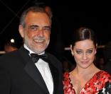 Alberto Barbera et Giovanna Mezzogiorno sur le tapis rouge du festival de Cannes le 20 mai 2010