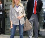 Cristina d'Espagne et son mari Iñaki Urdangarin visitent le roi Juan Carlos à l'hôpital le 10 mai 2010.