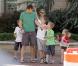 Cristina d'Espagne et son mari Iñaki Urdangarin étaient à Washington avec leurs quatre enfants début mai 2010.