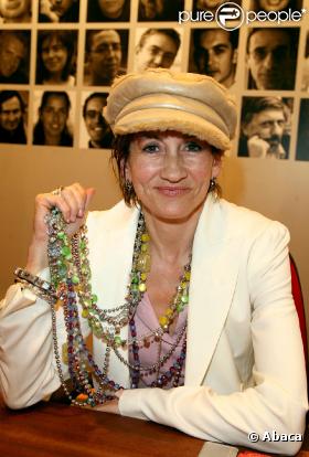 Caroline Loeb